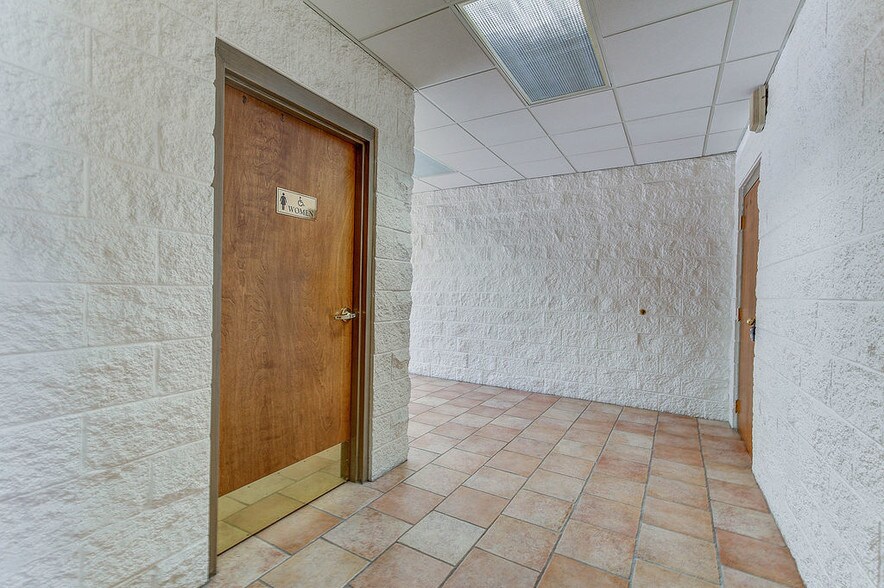 375 Glensprings Dr, Springdale, OH à vendre - Hall d’entrée - Image 2 de 15