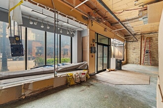 230-234 W Wisconsin Ave, Milwaukee, WI à louer Photo intérieure- Image 2 de 8