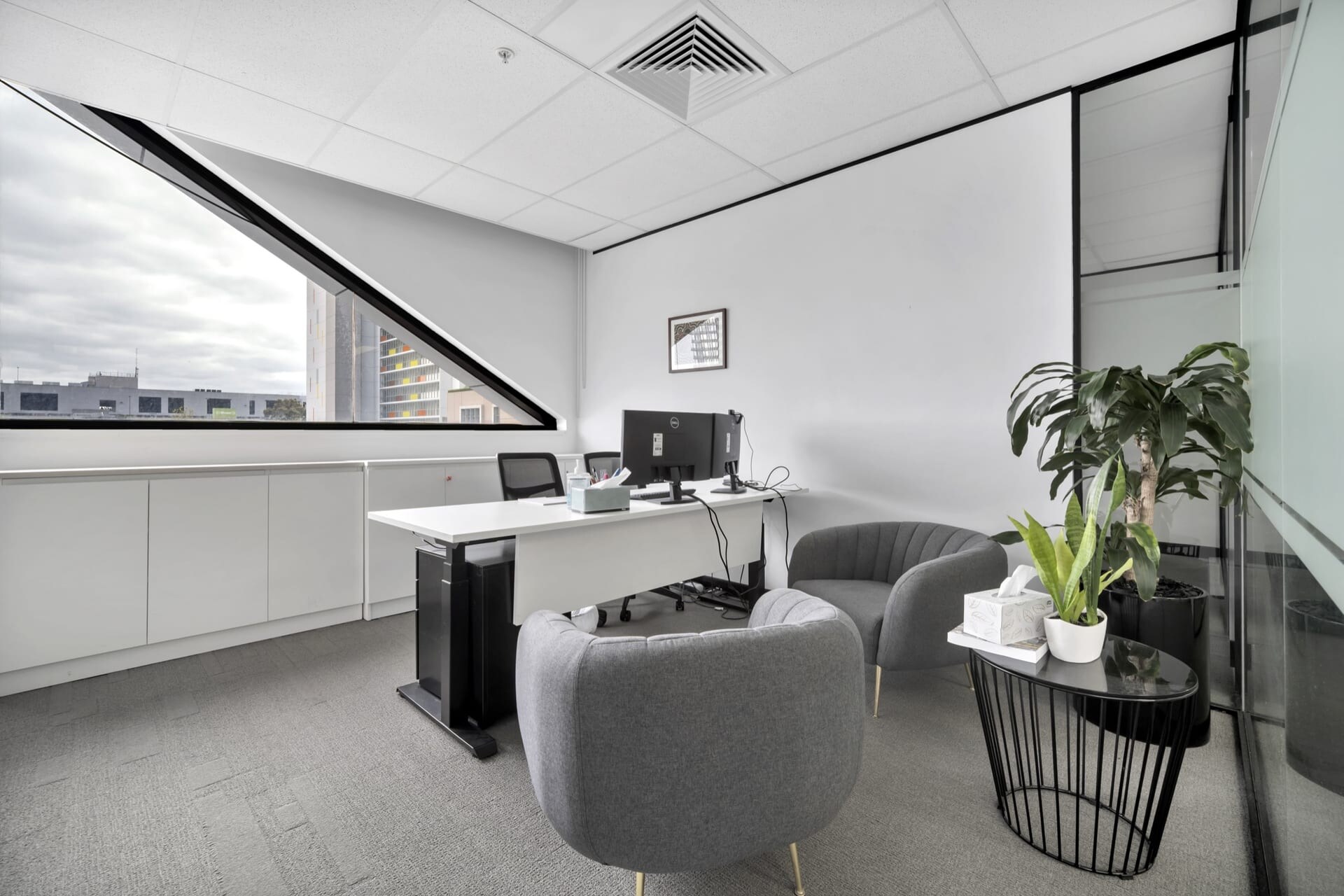 11-15 Deane St, Burwood à louer Photo intérieure- Image 1 de 8