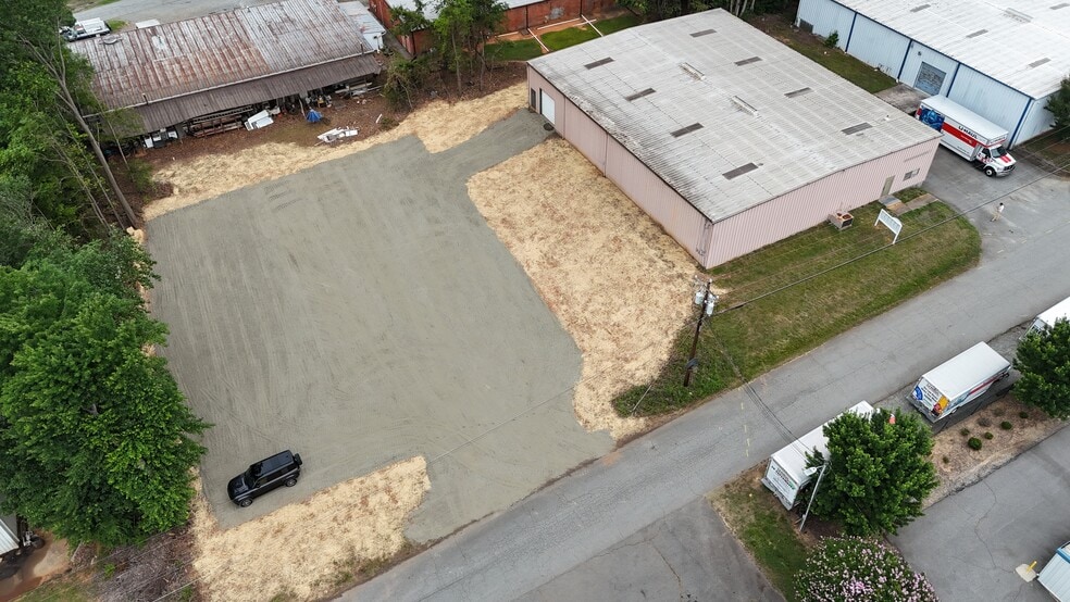 2774 Nieman Industrial Dr, Winston-Salem, NC for lease - Building Photo - Image 2 of 7