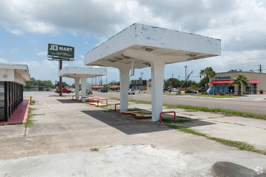 606 E King Ave, Kingsville, TX for sale - Building Photo - Image 3 of 28
