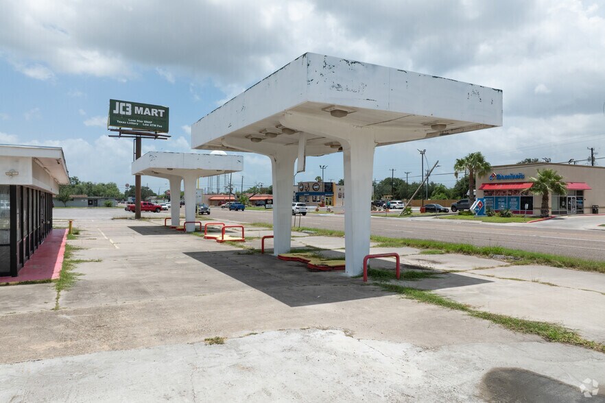 606 E King Ave, Kingsville, TX à vendre - Photo du bâtiment - Image 3 de 27