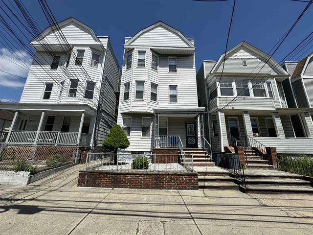 35 E 26th St, Bayonne, NJ à vendre - Photo du bâtiment - Image 3 de 49