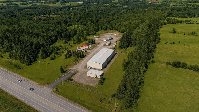 Plus de détails pour 20383 Hurontario St, Caledon Village, ON - Industriel à vendre