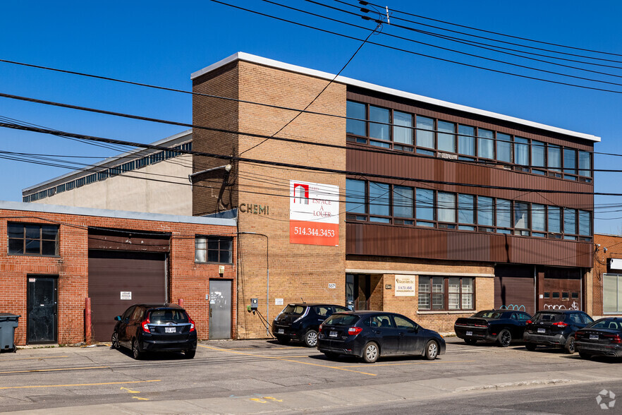 5571 Rue Paré, Montréal, QC à louer - Photo principale - Image 1 de 2