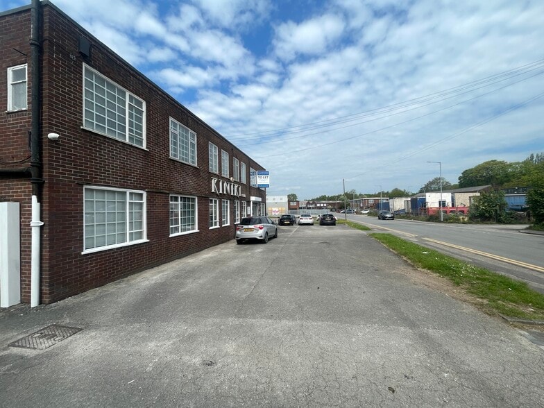 Spencroft Rd, Newcastle Under Lyme for lease - Building Photo - Image 3 of 37