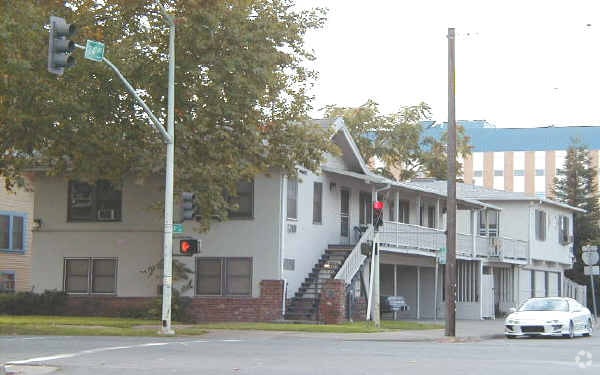 2401-2409 24th St, Sacramento, CA for sale - Building Photo - Image 3 of 13