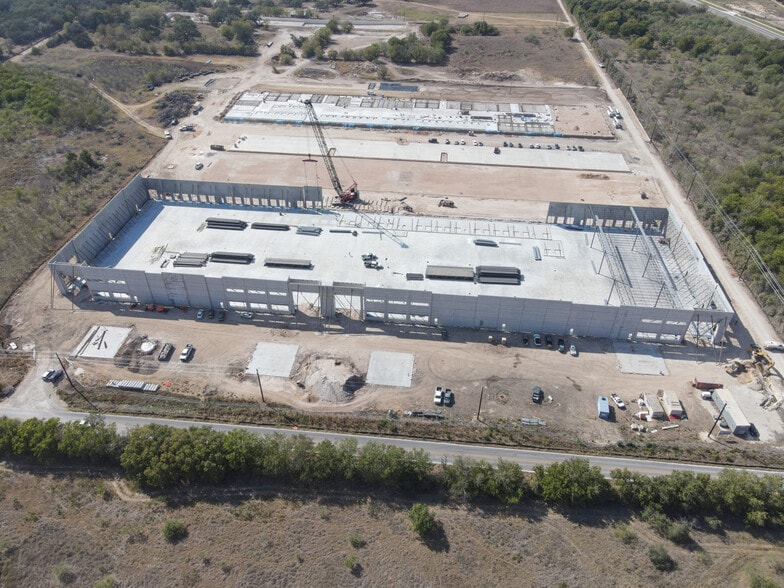 13422 Old San Antonio Rd, Manchaca, TX for lease - Building Photo - Image 1 of 5