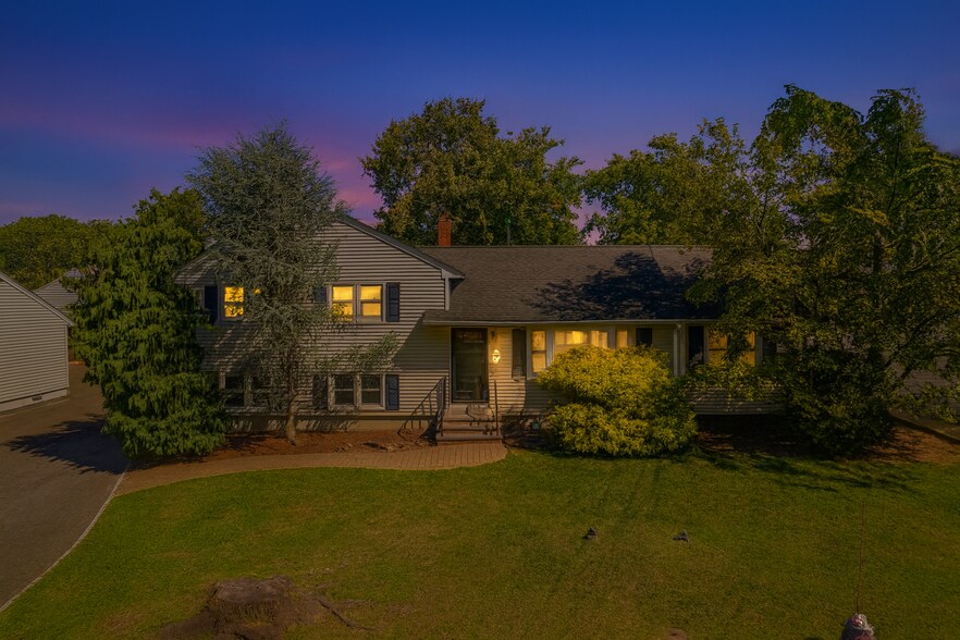 30 brant Ave, Clark, NJ à louer - Photo du bâtiment - Image 2 de 13