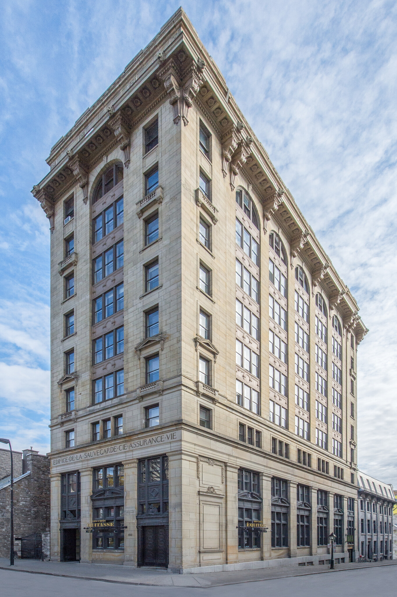 152 Rue Notre-Dame E, Montréal, QC for lease Building Photo- Image 1 of 6