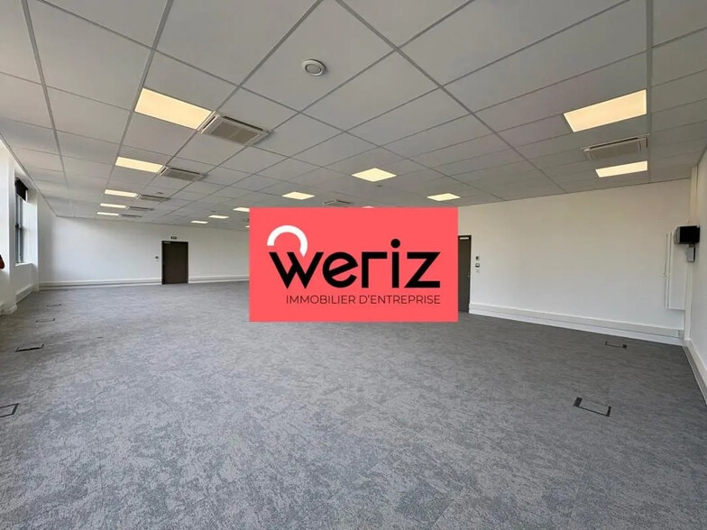 Office in Marseille for lease - Interior Photo - Image 3 of 12