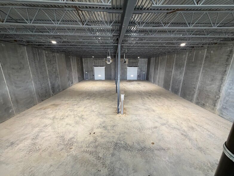 5023 28 St NW, Edmonton, AB for sale - Building Photo - Image 2 of 2