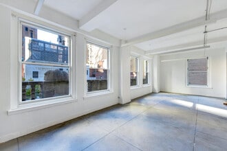 119-121 W 57th St, New York, NY à louer Photo intérieure- Image 2 de 8