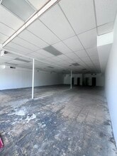 3010-3054 W Hobson Rd, Woodridge, IL for lease Interior Photo- Image 2 of 2