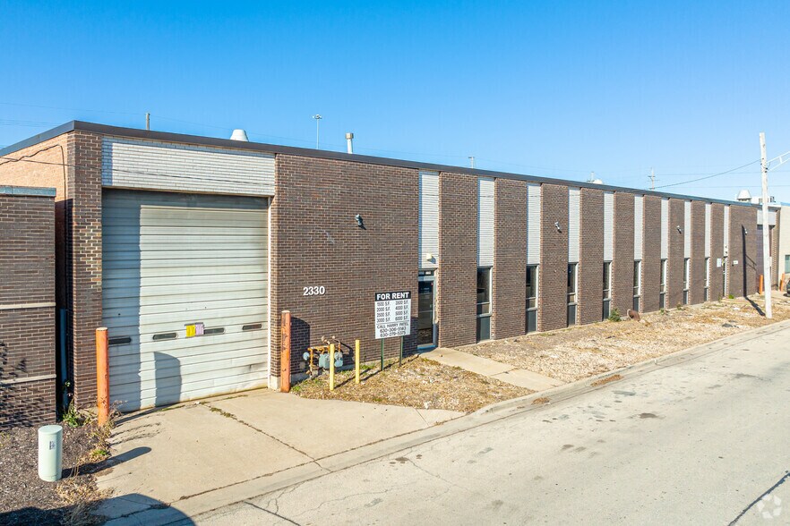 2330 N 17th Ave, Franklin Park, IL à vendre - Photo principale - Image 1 de 8