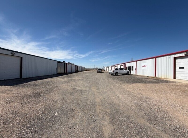420 Meadow Ave, Odessa, TX à vendre - Photo du bâtiment - Image 2 de 12