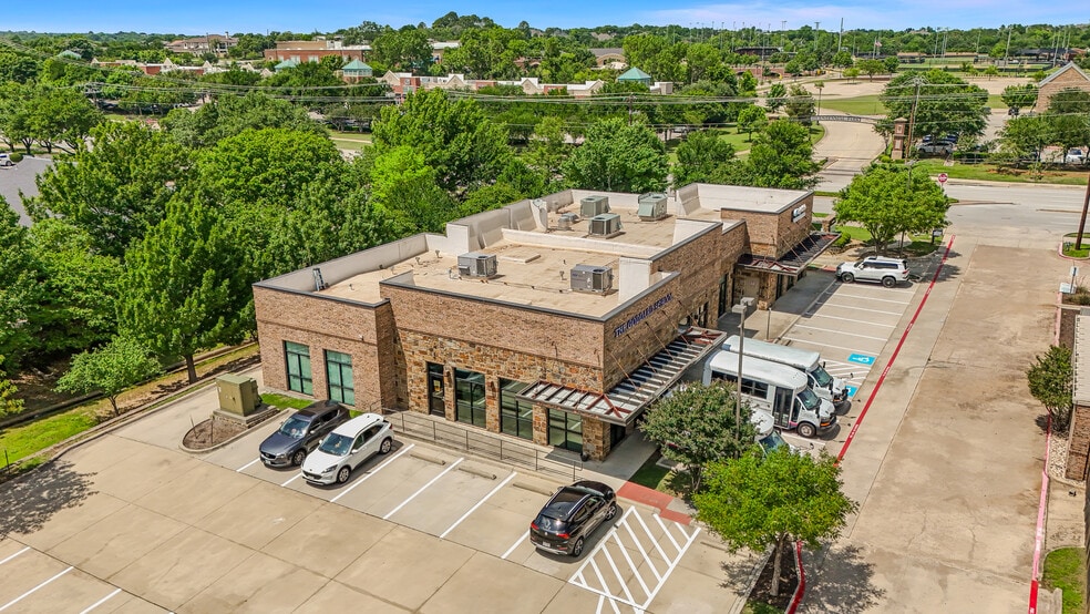 445 W Southlake Blvd, Southlake, TX à louer - Photo du bâtiment - Image 2 de 14