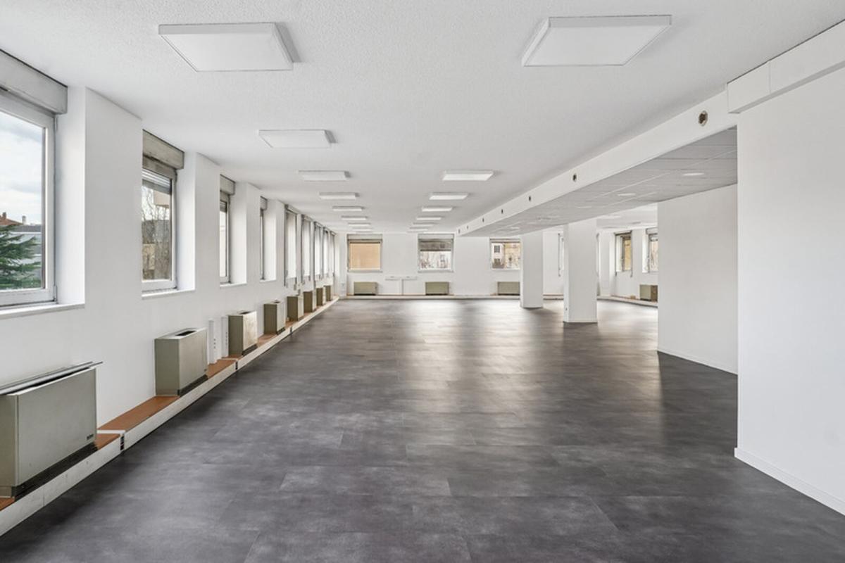 Office in Lyon for lease Interior Photo- Image 1 of 7