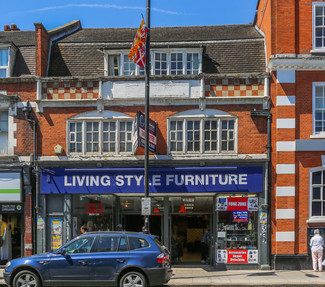 Plus de détails pour 93 High St, Barnet - Vente au détail à louer