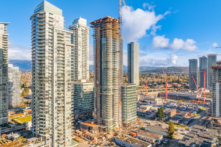 4420 Lougheed Hwy, Burnaby, BC à louer - Photo du bâtiment - Image 1 de 3