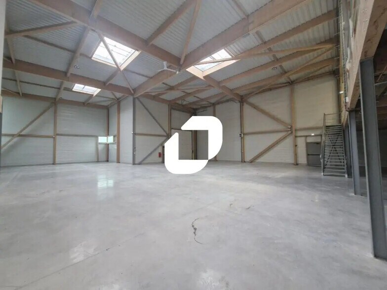 Flex dans Courtry à louer - Photo intérieure - Image 2 de 7