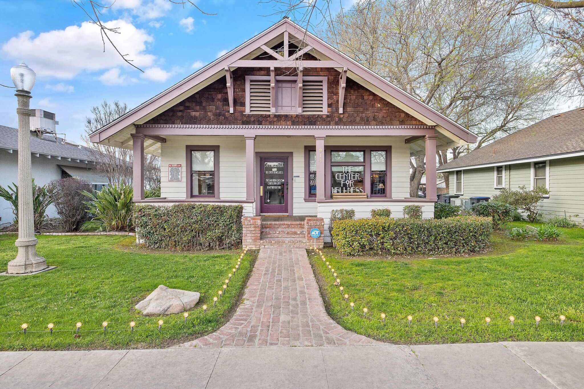 914 W Center St, Visalia, CA à vendre Photo du bâtiment- Image 1 de 1