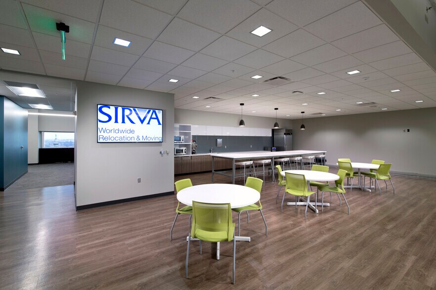 110 E Wayne St, Fort Wayne, IN à louer - Photo intérieure - Image 3 de 14