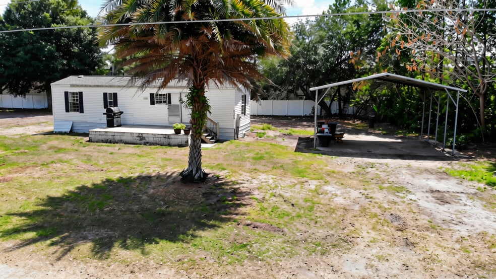 8304 Dakota Dr, Orlando, FL for lease - Building Photo - Image 3 of 8