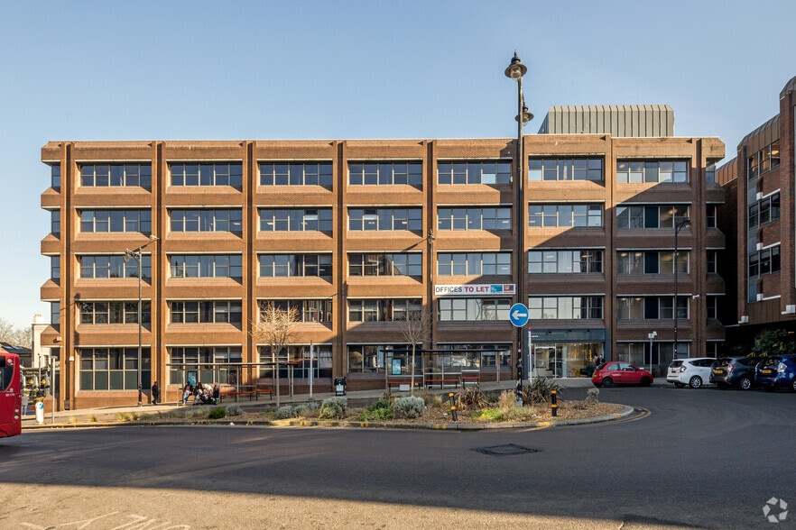 Railway Approach, Wallington for lease - Building Photo - Image 3 of 4