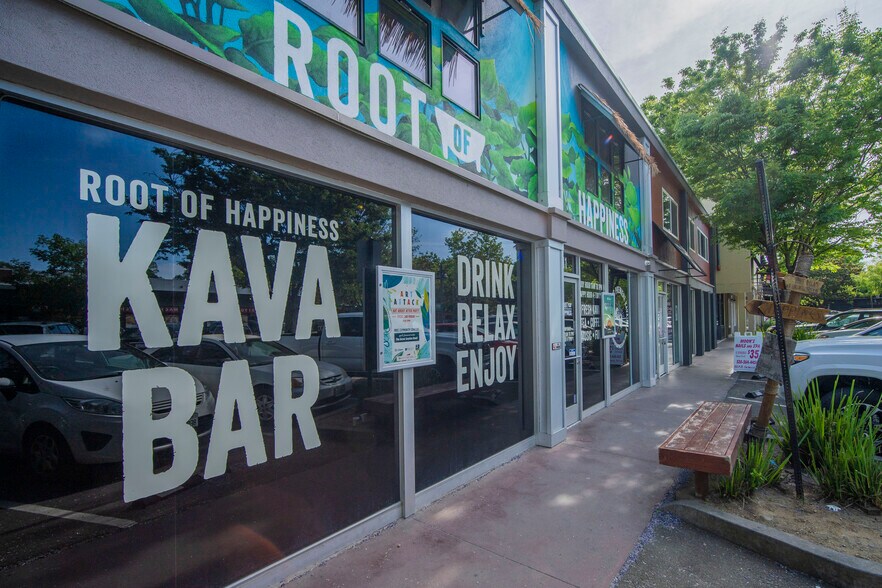 203 F St, Davis, CA à louer - Photo du bâtiment - Image 3 de 6