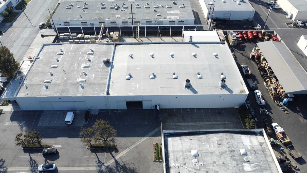 18071 Mount Washington St, Fountain Valley, CA for lease - Building Photo - Image 2 of 13