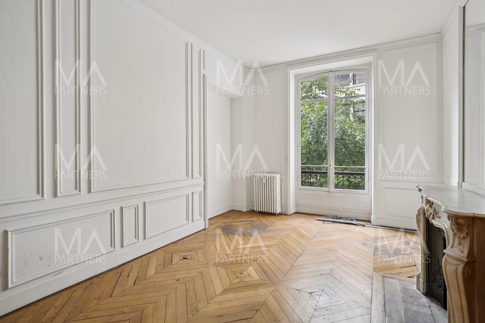 Office in Paris for sale Interior Photo- Image 1 of 7