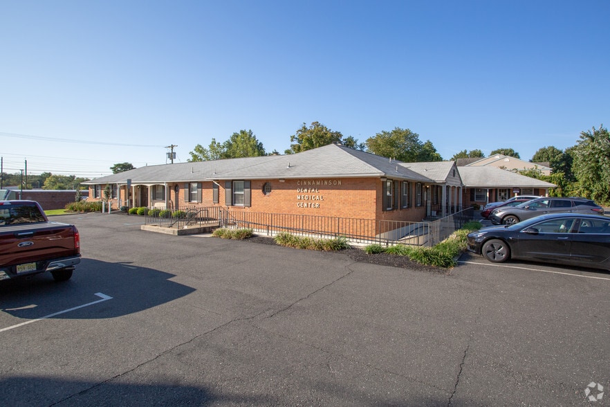 1701 Wynwood Dr, Cinnaminson, NJ for sale - Building Photo - Image 2 of 8