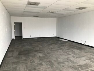 Plus de détails pour 3035 Broadway Blvd, Garland, TX - Commerce de détail à louer