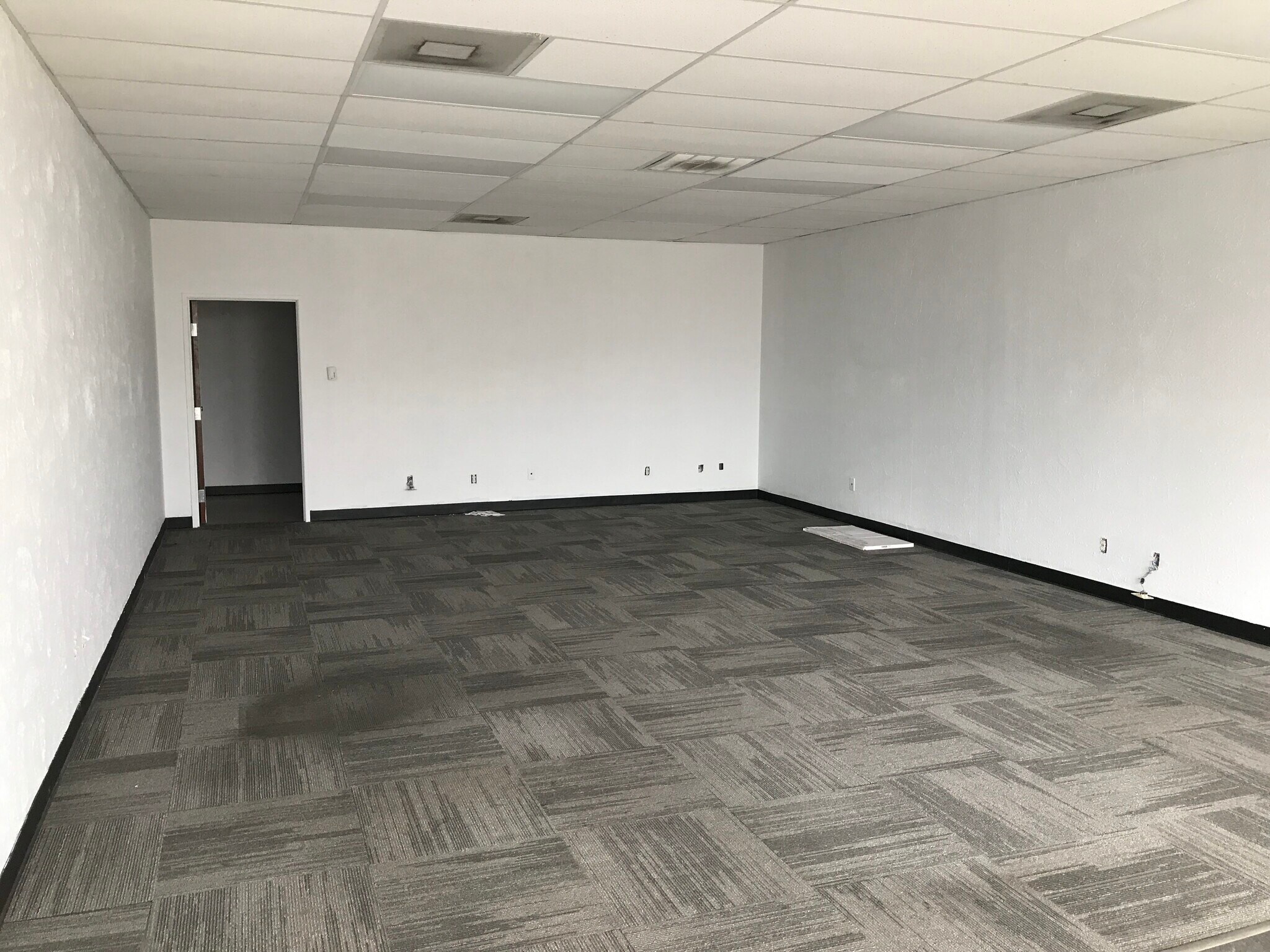 3035 Broadway Blvd, Garland, TX for lease Primary Photo- Image 1 of 20