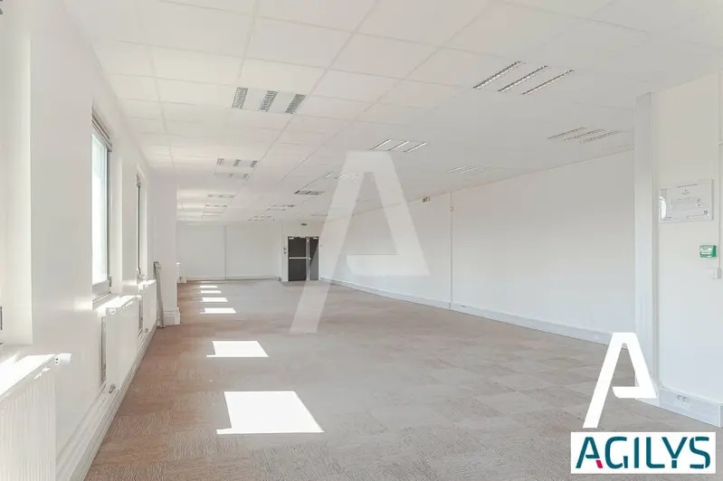 Flex in for lease - Interior Photo - Image 2 of 6