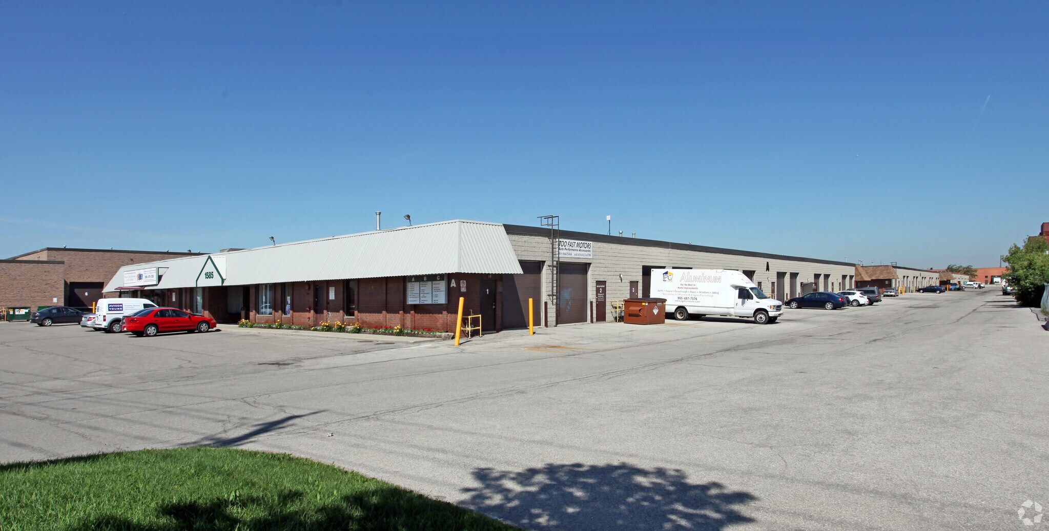 1585 Britannia Rd E, Mississauga, ON à vendre Photo principale- Image 1 de 1