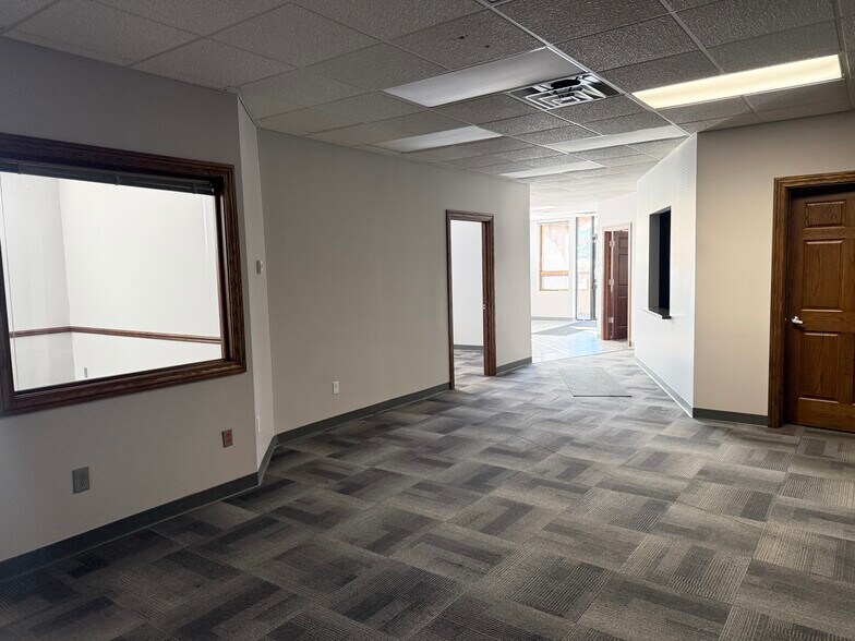 1620 Country Club Rd, Valparaiso, IN à louer - Photo intérieure - Image 3 de 18