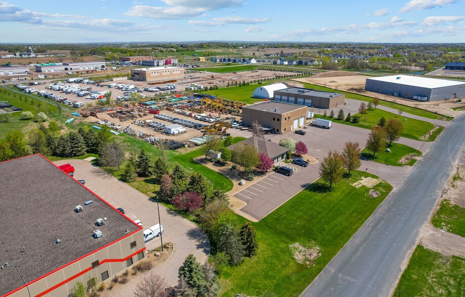 9760 NE 71st St, Otsego, MN à vendre - Photo du bâtiment - Image 1 de 5