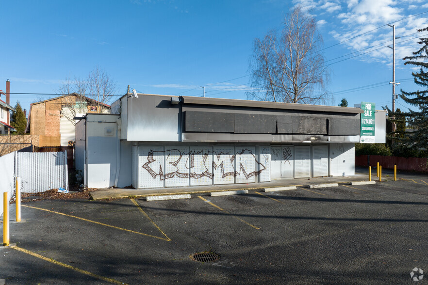 6117 N Lombard St, Portland, OR for sale - Building Photo - Image 2 of 7