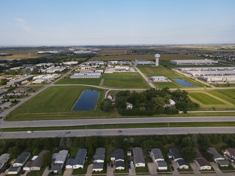 SE 25th St, Grimes, IA à vendre - Photo du bâtiment - Image 2 de 5