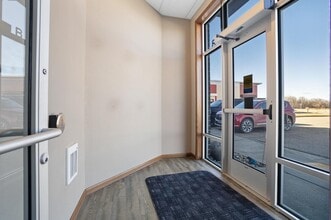 2201 36th Ave SW, Minot, ND à louer Photo intérieure- Image 1 de 28