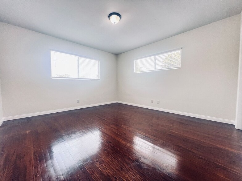 422 S Date St, Escondido, CA for sale - Building Photo - Image 3 of 5