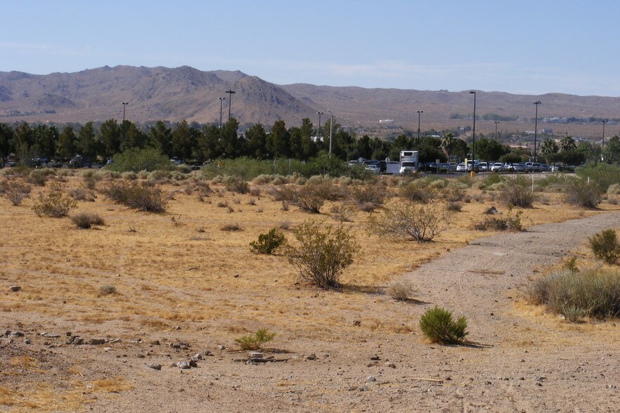 899 S China Lake Blvd, Ridgecrest, CA à vendre - Photo du bâtiment - Image 3 de 9