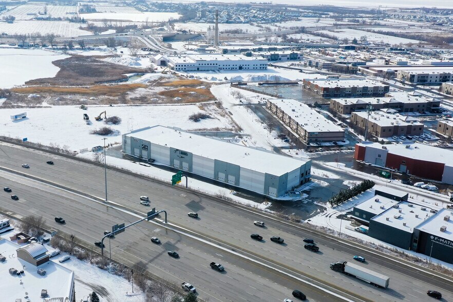 333 S Mill Pond Dr, Lehi, UT à louer - Photo du bâtiment - Image 2 de 10