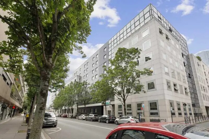 13 Bis Rue De L'Abreuvoir, Courbevoie for lease Building Photo- Image 1 of 5