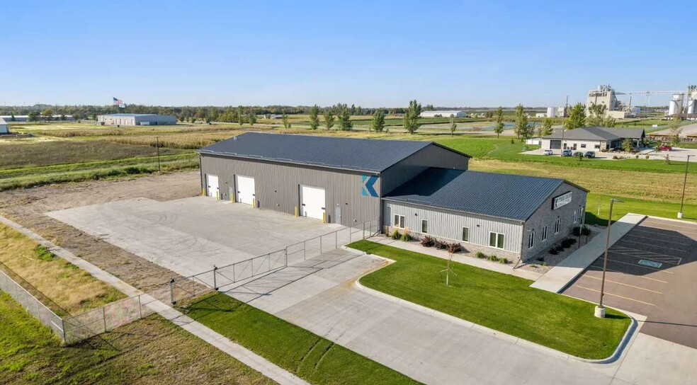 617 N Production St, Aberdeen, SD for lease - Building Photo - Image 3 of 12