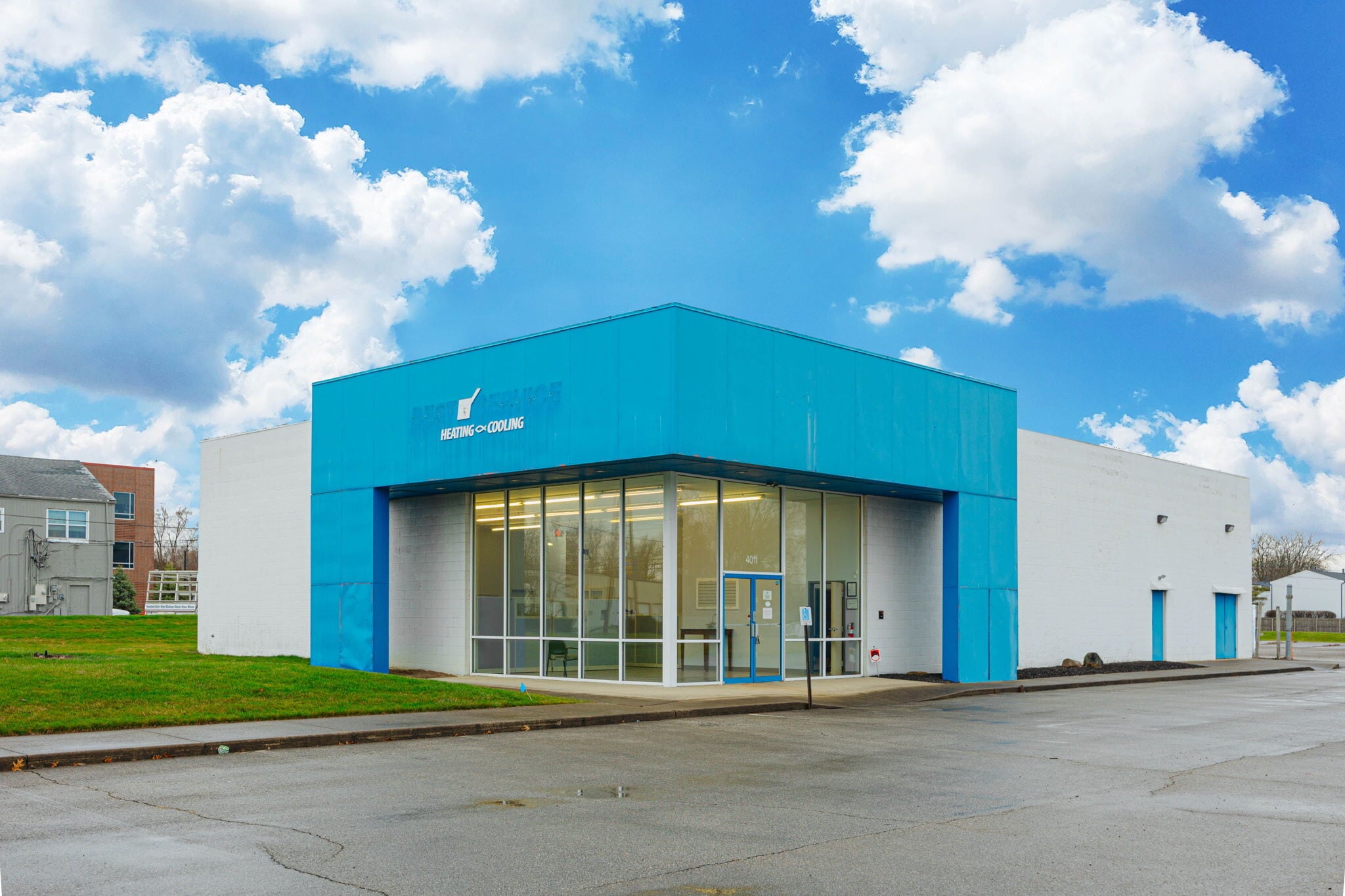 4011 E Main St, Columbus, OH for lease Building Photo- Image 1 of 10