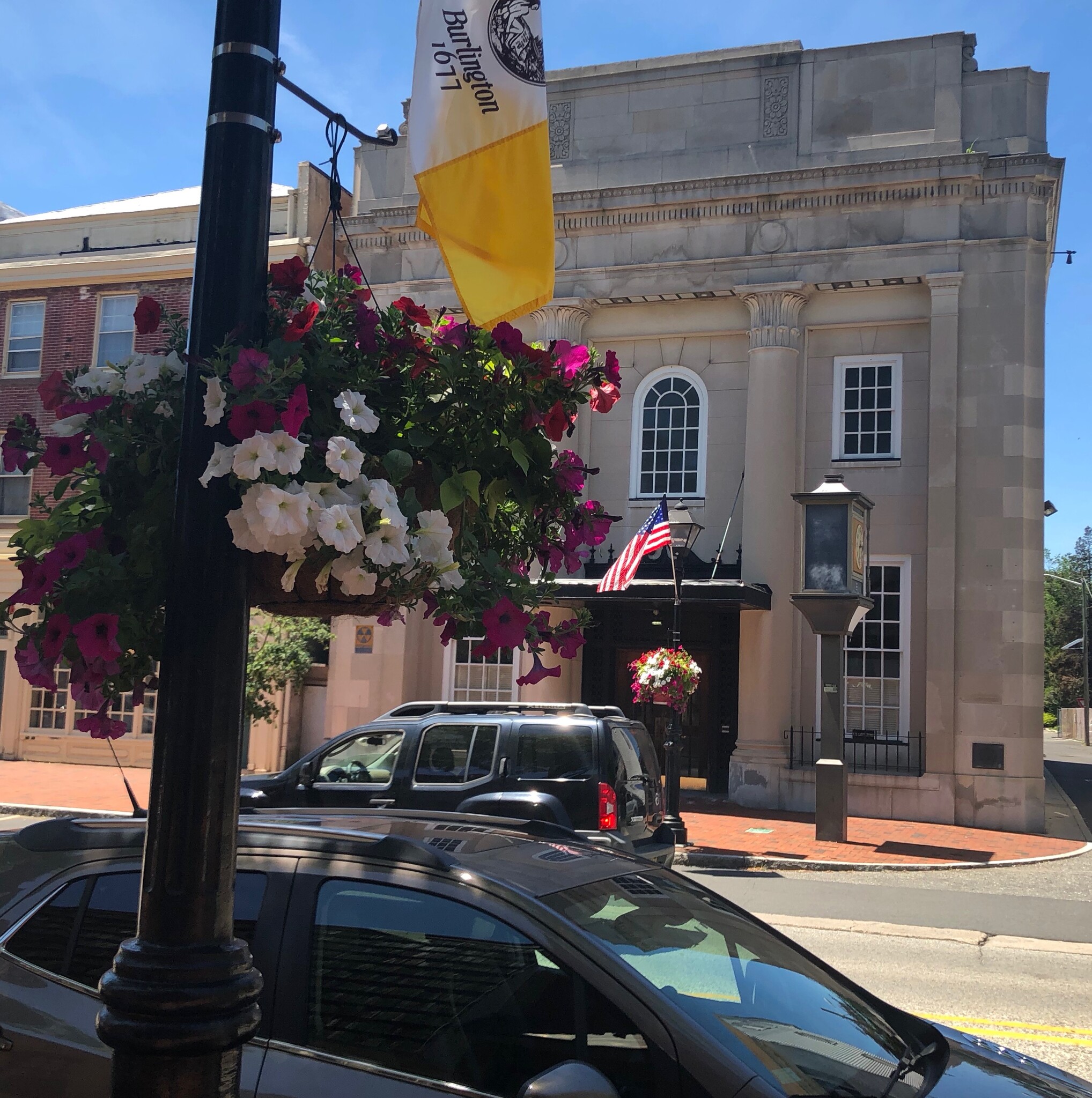 322 High St, Burlington, NJ for lease Building Photo- Image 1 of 9