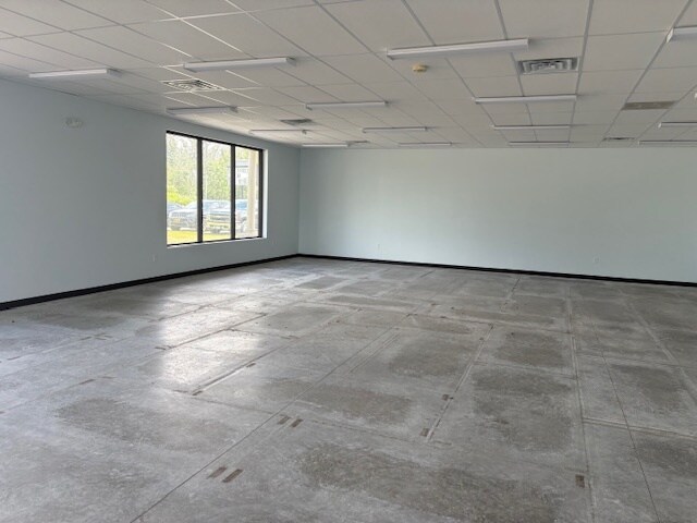 7711 Porter Rd, Niagara Falls, NY à louer - Photo du bâtiment - Image 3 de 33